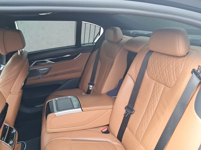 Bmw Série 7 REAR_SEAT