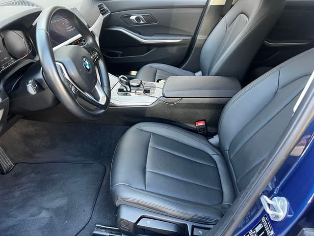 Bmw Série 3 FRONT_SEAT