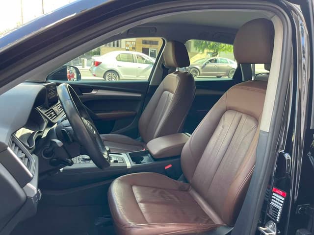 Audi Q5 FRONT_SEAT