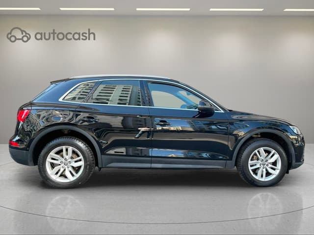 Audi Q5 RIGHT