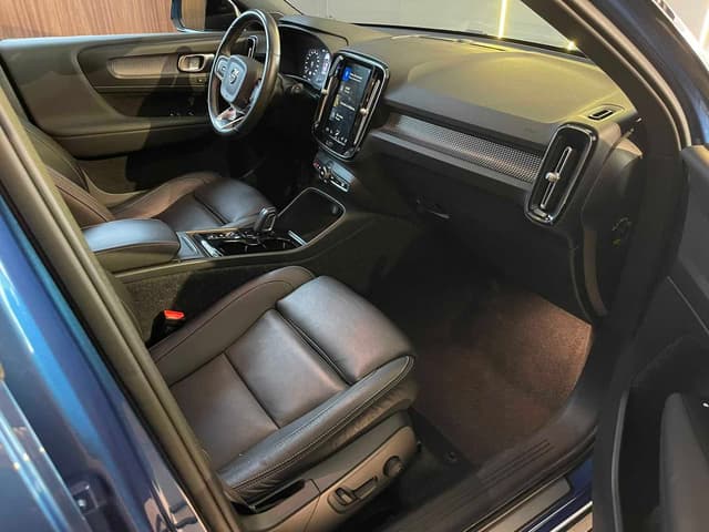 Volvo XC40 FRONT_SEAT