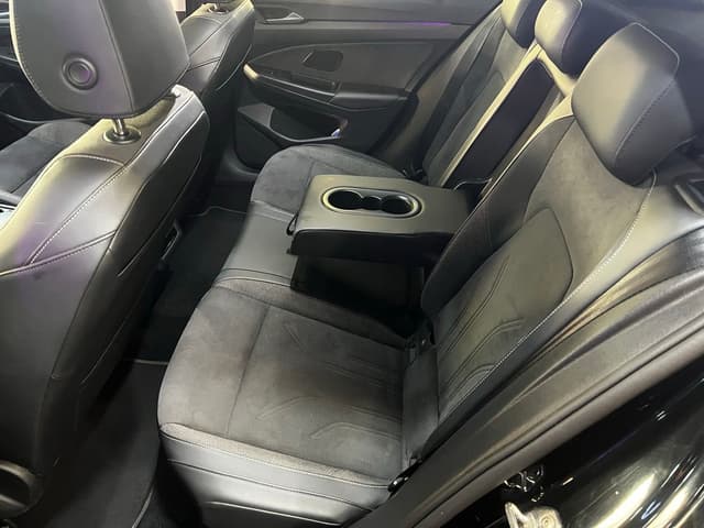 Volkswagen Golf REAR_SEAT