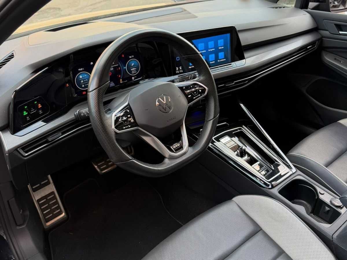 Volkswagen Golf 2.0 TDI 143 DSG Style