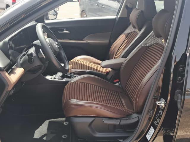 Hyundai Accent FRONT_SEAT