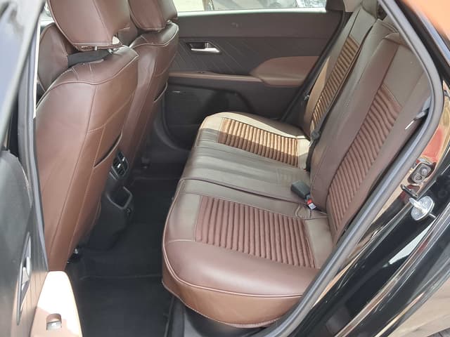 Hyundai Accent REAR_SEAT