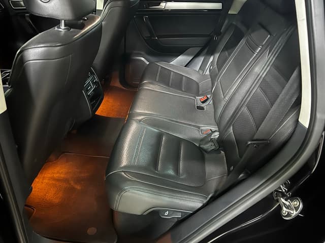 Volkswagen Touareg REAR_SEAT
