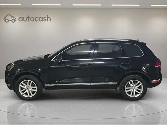 Volkswagen Touareg RIGHT