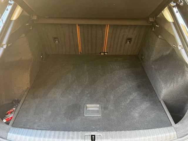 Audi Q3 TRUNK