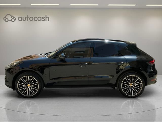 Porsche Macan LEFT
