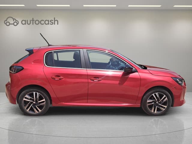 Peugeot 208 RIGHT