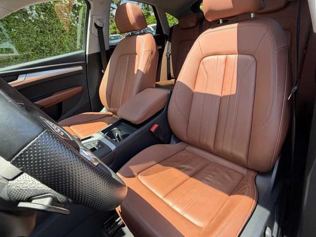 Audi Q5 Sportback FRONT_SEAT