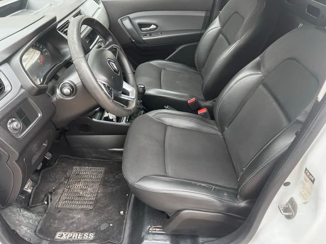Renault Express VAN FRONT_SEAT