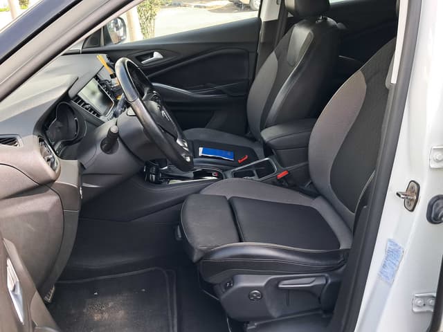 Opel Grandland FRONT_SEAT