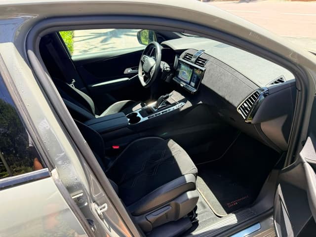 Ds DS 7 FRONT_SEAT