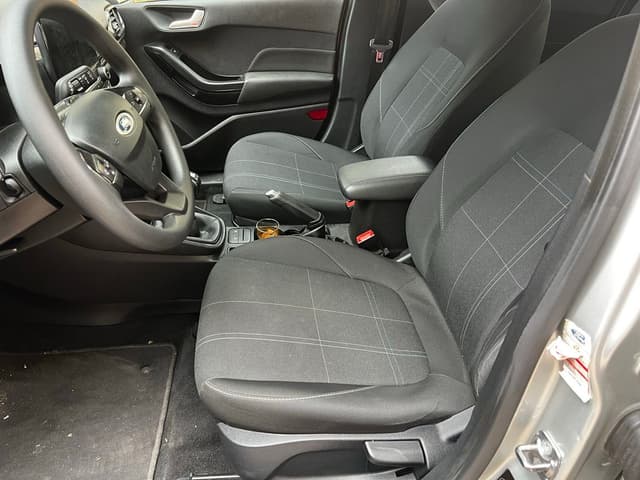 Ford Fiesta FRONT_SEAT