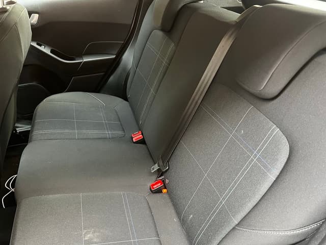 Ford Fiesta REAR_SEAT
