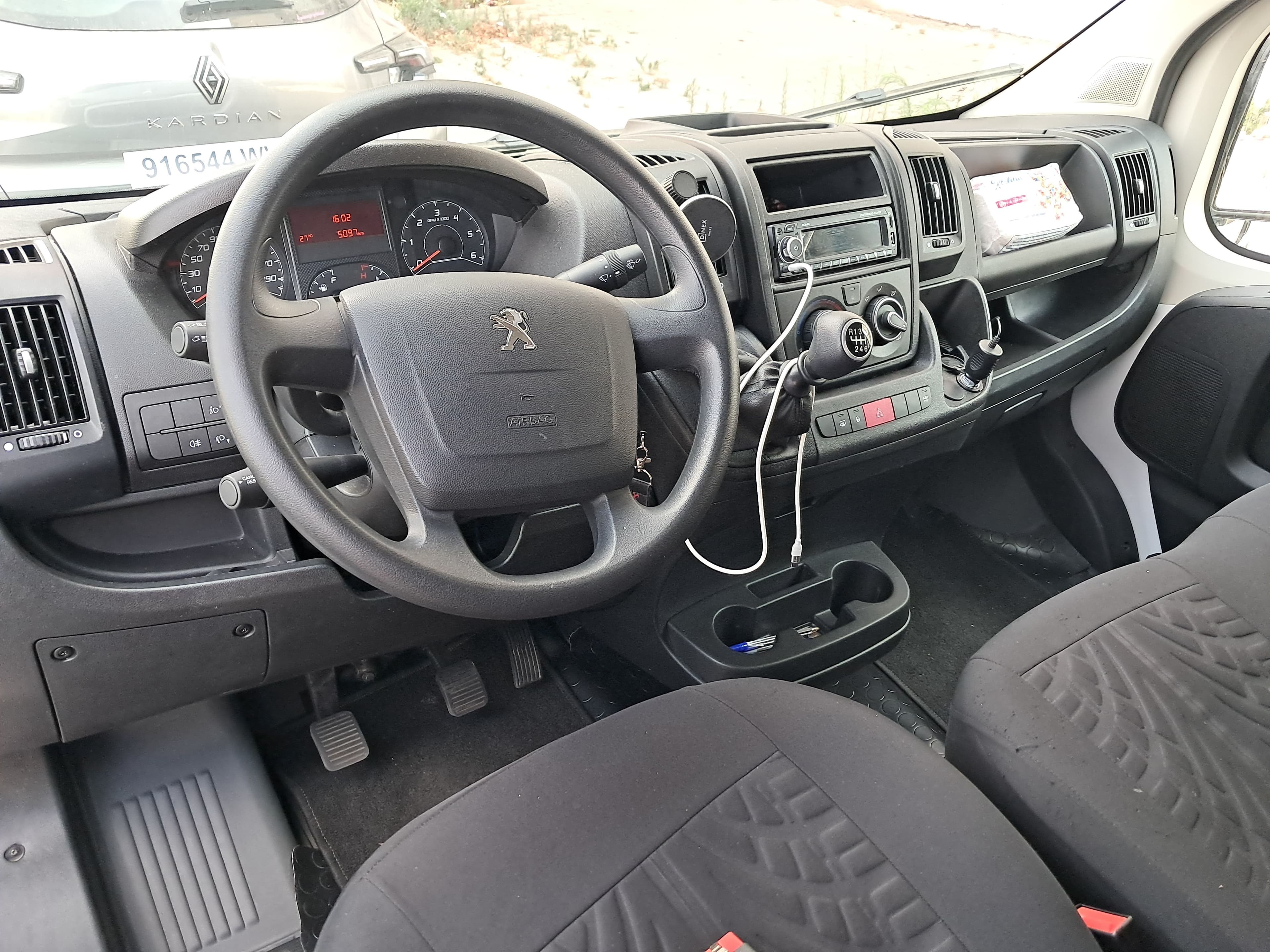 Peugeot Boxer .
