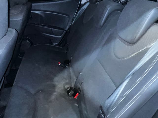 Renault Clio REAR_SEAT