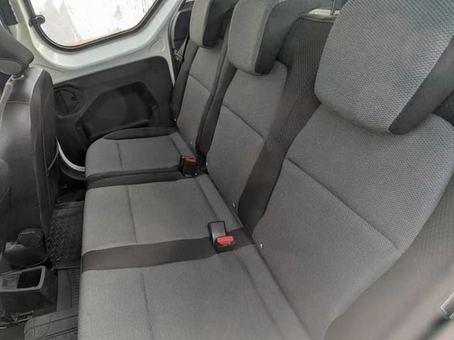 Renault Express REAR_SEAT