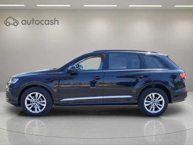 Audi Q7 LEFT