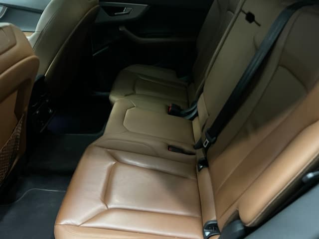 Audi Q8 REAR_SEAT