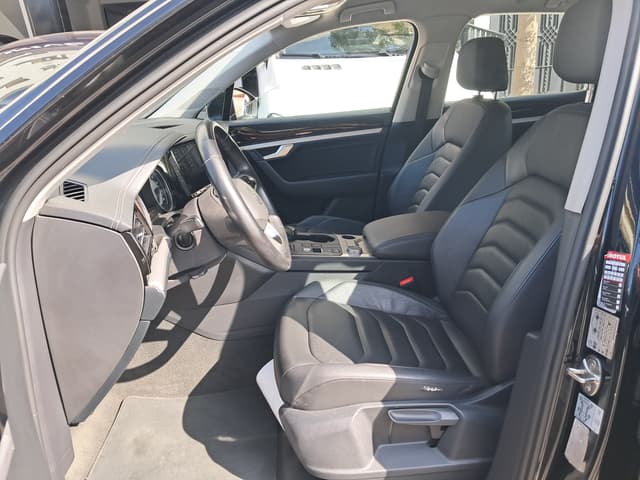 Volkswagen Touareg FRONT_SEAT