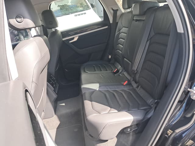Volkswagen Touareg REAR_SEAT