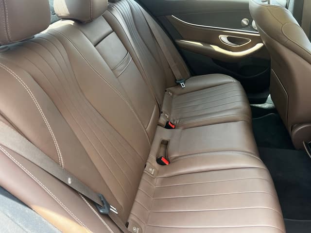 Mercedes Classe E REAR_SEAT