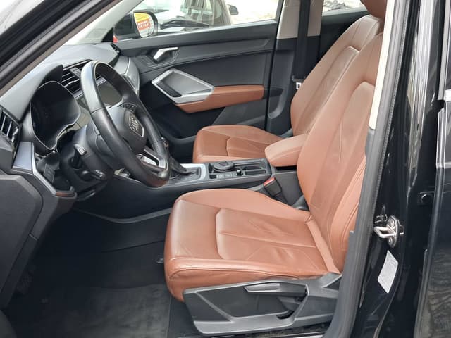 Audi Q3 FRONT_SEAT