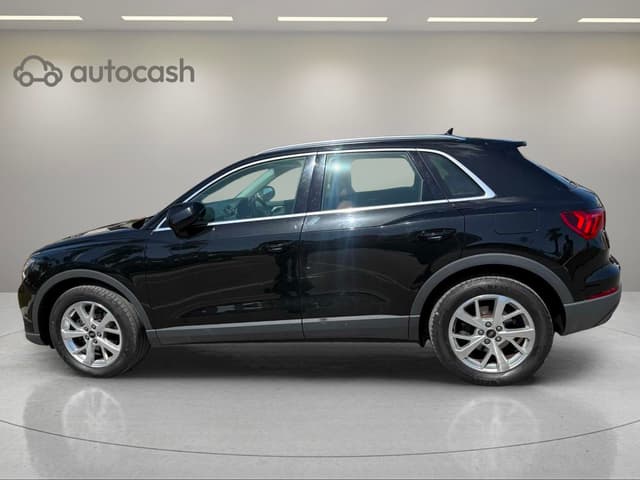 Audi Q3 LEFT