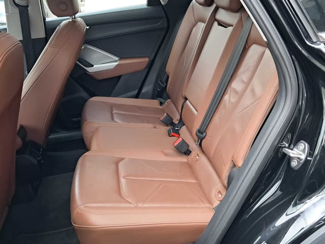 Audi Q3 REAR_SEAT