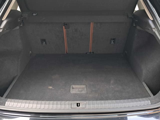 Audi Q3 TRUNK
