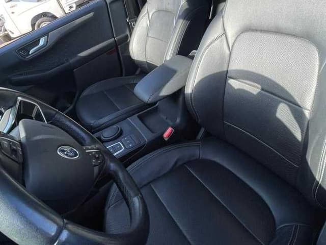Ford Kuga FRONT_SEAT
