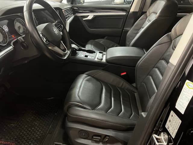 Volkswagen Touareg FRONT_SEAT