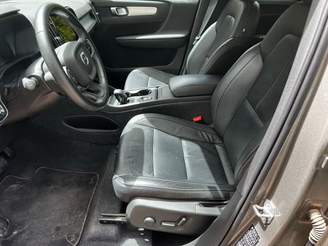 Volvo XC40 FRONT_SEAT