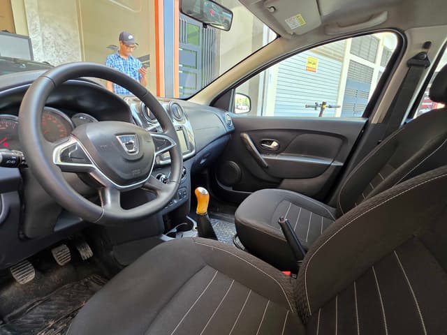 Dacia Logan FRONT_SEAT