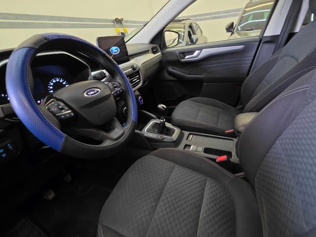 Ford Kuga FRONT_SEAT