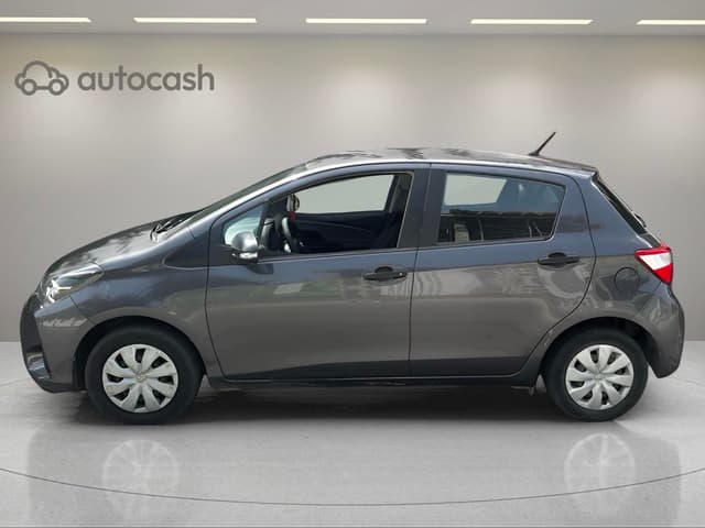Toyota Yaris LEFT
