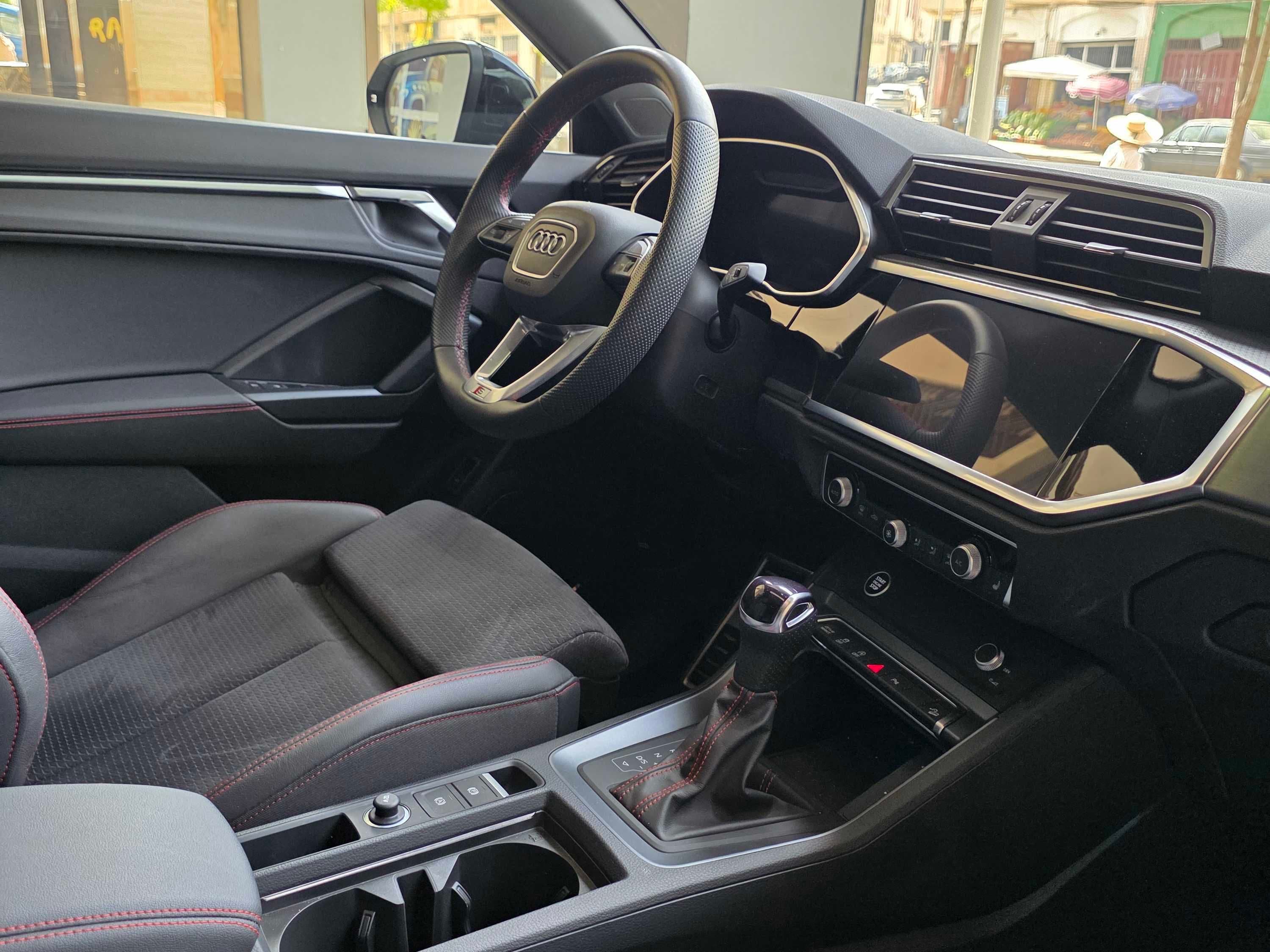 Audi Q3 S LINE