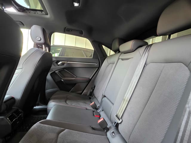Audi Q3 REAR_SEAT