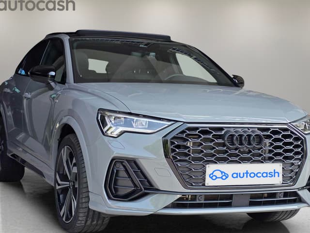 Audi Q3 RIGHT