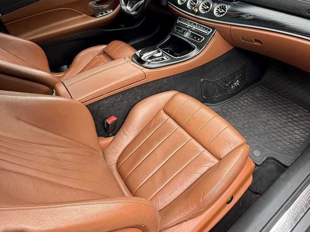Mercedes Classe E Coupé FRONT_SEAT