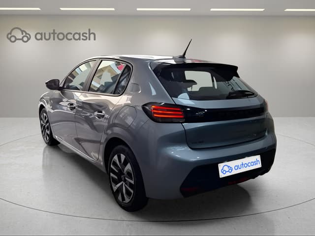 Peugeot 208 RIGHT
