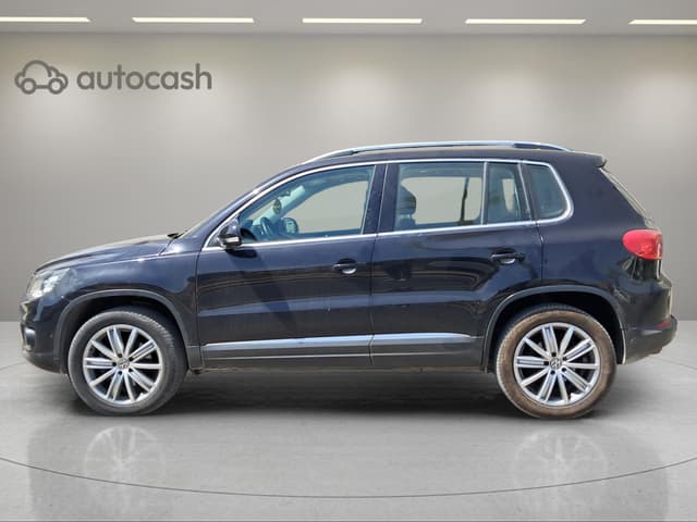 Volkswagen Tiguan LEFT
