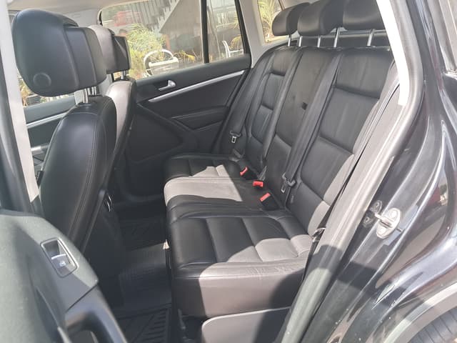 Volkswagen Tiguan REAR_SEAT