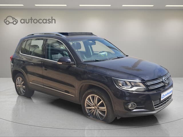 Volkswagen Tiguan RIGHT