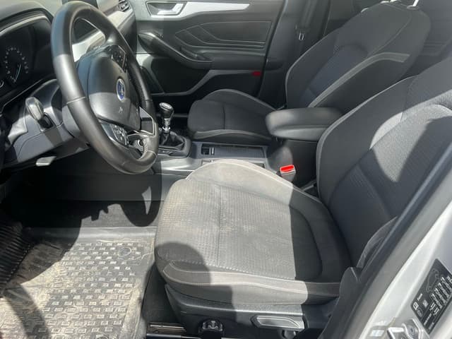 Ford Focus FRONT_SEAT