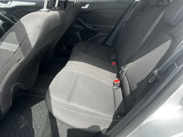 Ford Focus REAR_SEAT