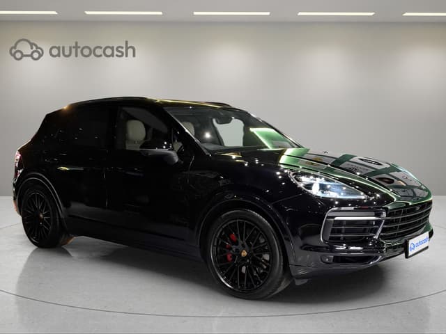 Porsche Cayenne RIGHT