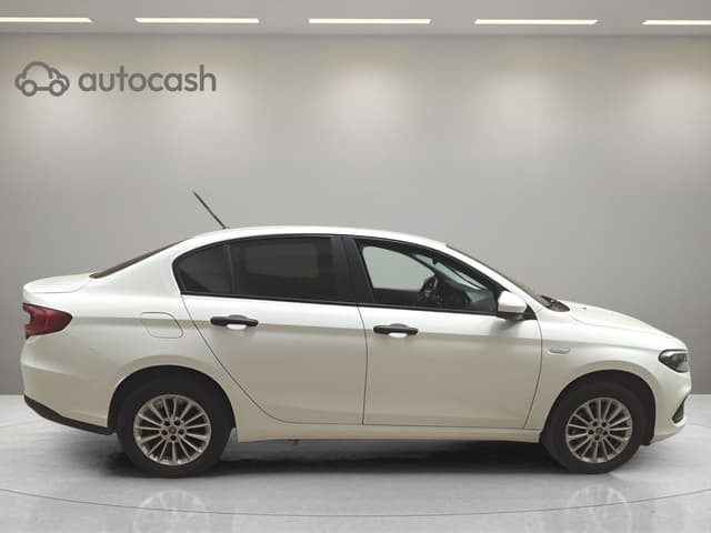 Fiat Tipo RIGHT